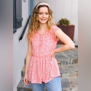 Keyhole Button Down Flutter Sleeve Floral Top - Peach